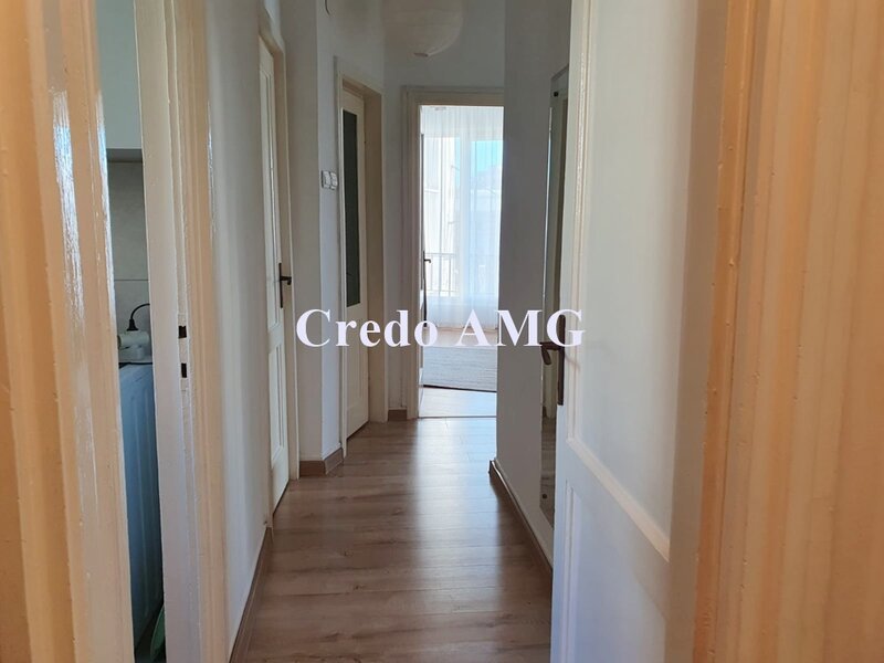 Universitate - Doamnei  Apartament 3 Camere Decomandat   KM 0